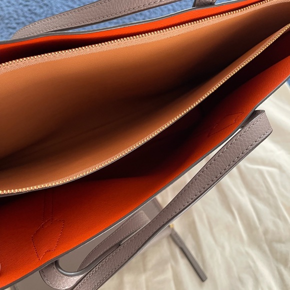 Tory Burch Perry Taupe Leather Triple Compartment Tote with Wallet - Picture 5 of 8